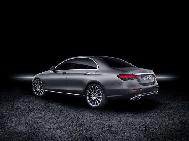 Mercedes Benz E-Klasse And Predecessors photo 17