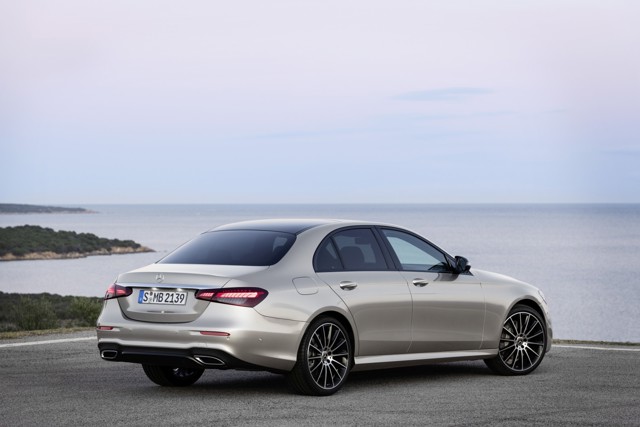 Mercedes Benz E-Klasse And Predecessors photo 26