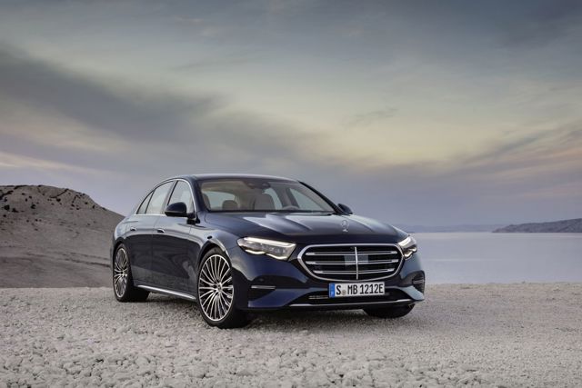 Mercedes Benz E-Klasse And Predecessors photo 22