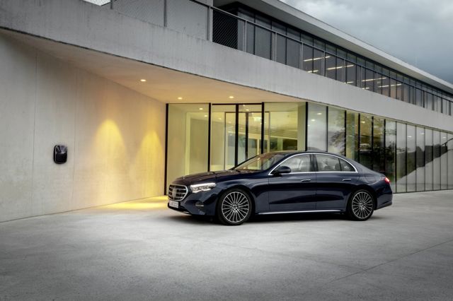 Mercedes Benz E-Klasse And Predecessors photo 26