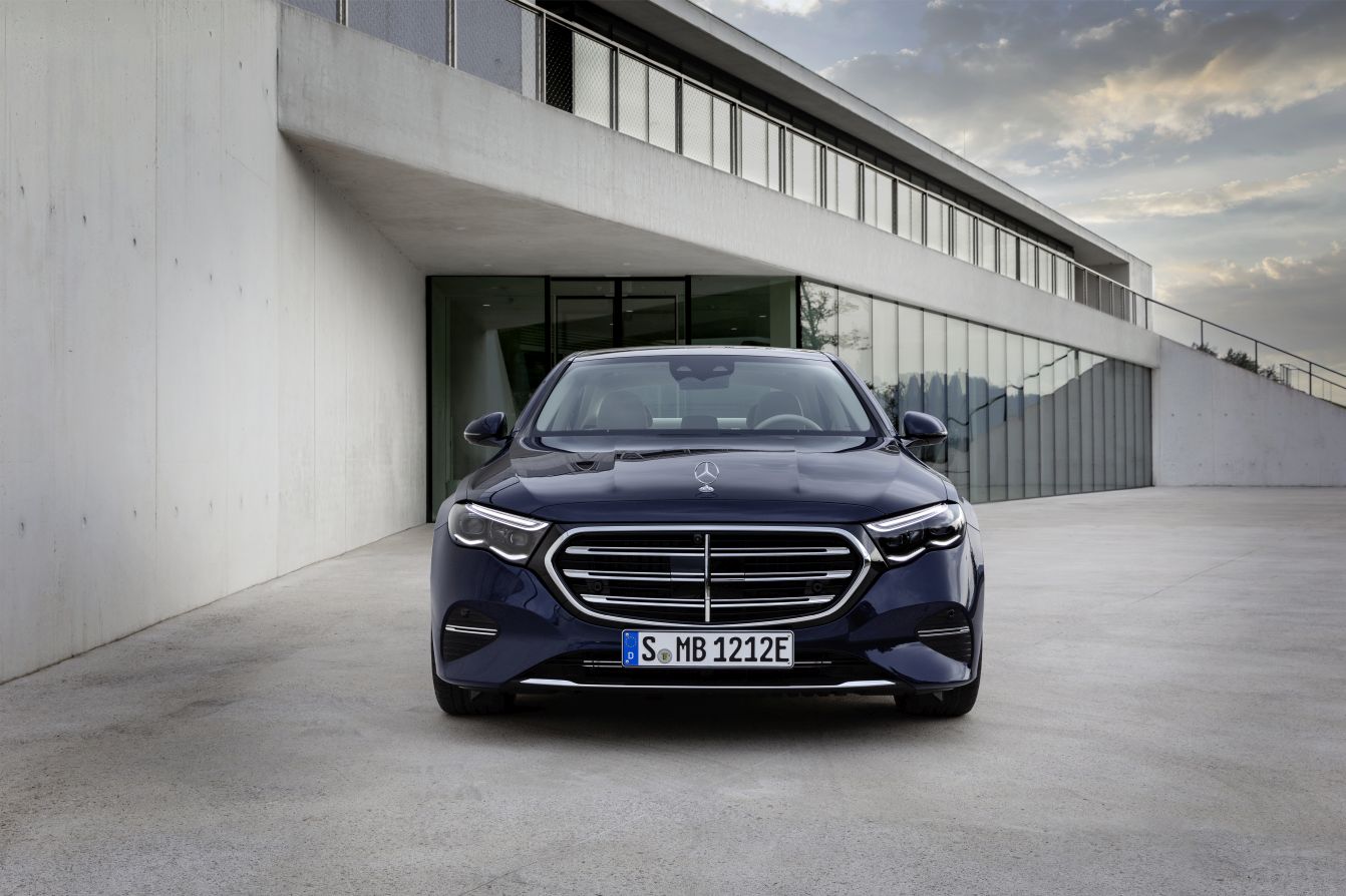 Mercedes Benz E-Klasse And Predecessors photo 32