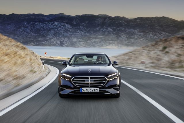 Mercedes Benz E-Klasse And Predecessors photo 3