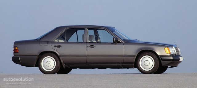 Mercedes Benz E-Klasse And Predecessors photo 2