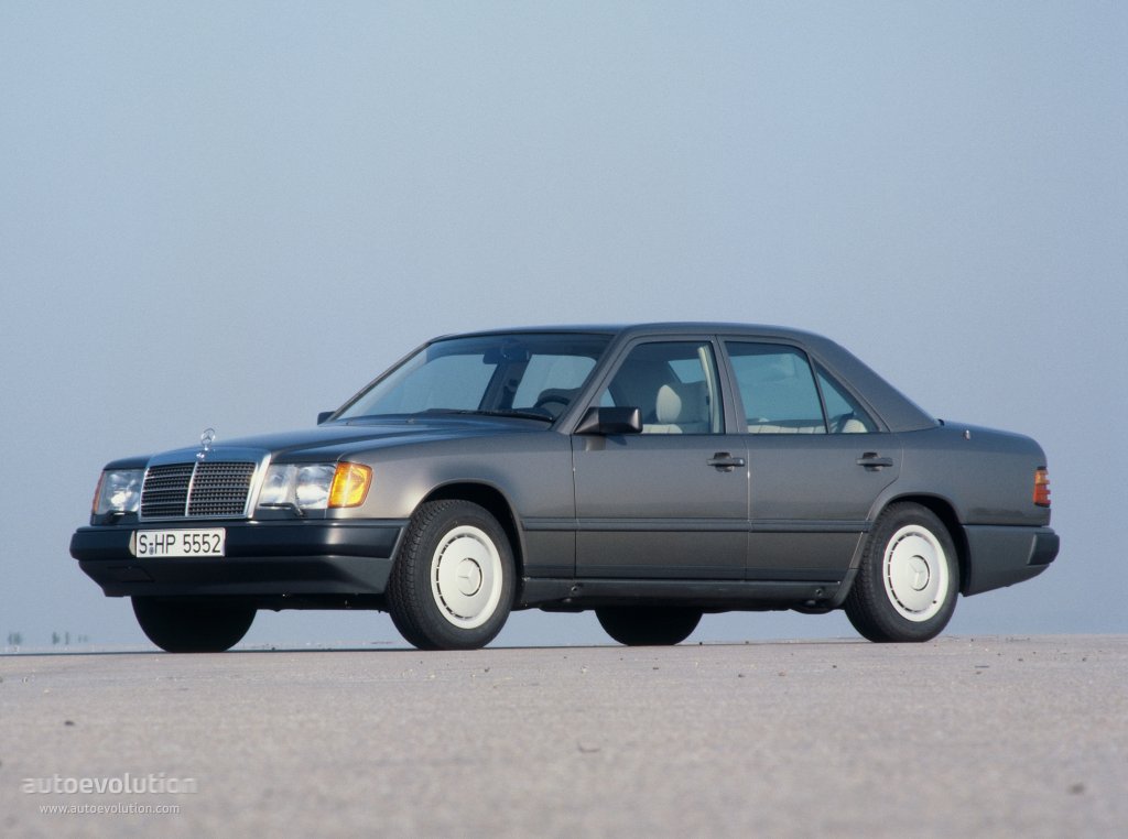 Mercedes Benz E-Klasse And Predecessors photo 3
