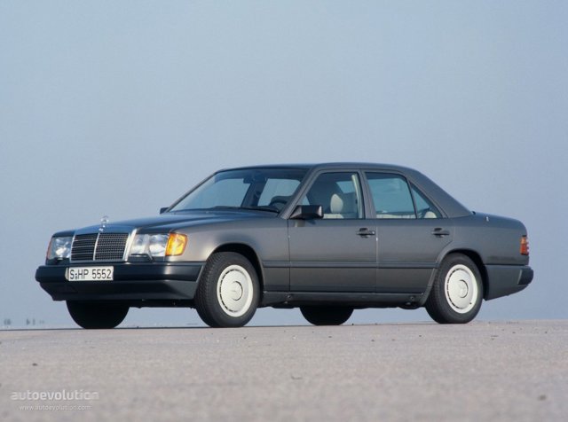Mercedes Benz E-Klasse And Predecessors photo 3