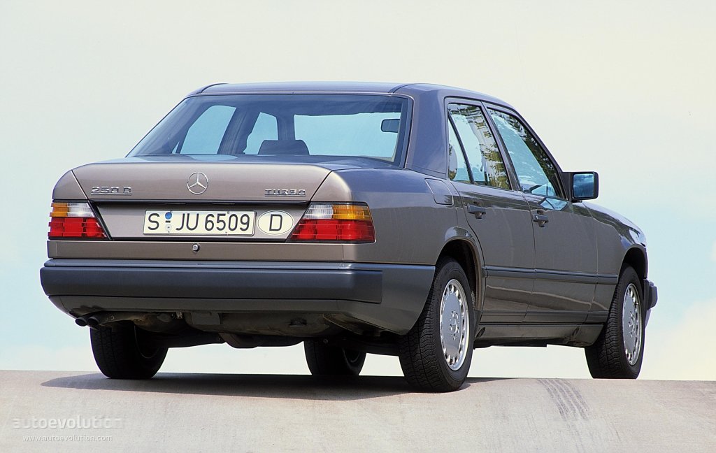 Mercedes Benz E-Klasse And Predecessors photo 4