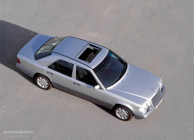 Mercedes Benz E-Klasse And Predecessors photo 2