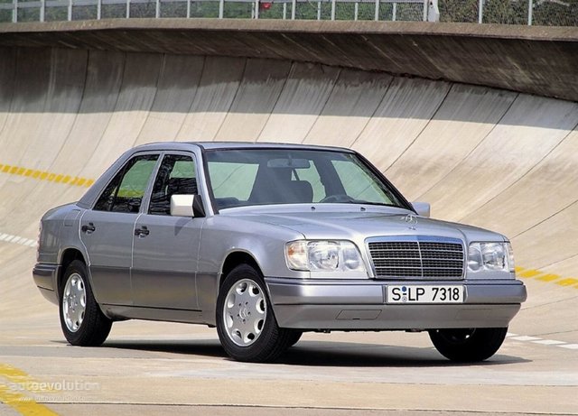 Mercedes Benz E-Klasse And Predecessors photo 3