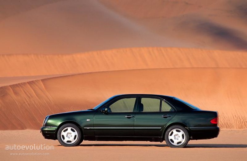 Mercedes Benz E-Klasse And Predecessors photo 13