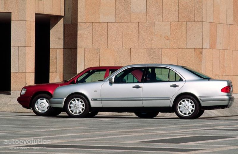 Mercedes Benz E-Klasse And Predecessors photo 18
