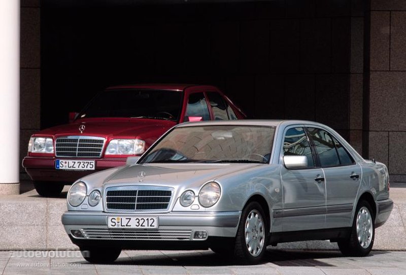 Mercedes Benz E-Klasse And Predecessors photo 19