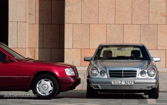 Mercedes Benz E-Klasse And Predecessors photo 20