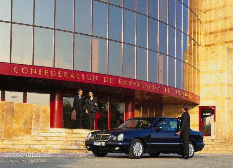 Mercedes Benz E-Klasse And Predecessors photo 13