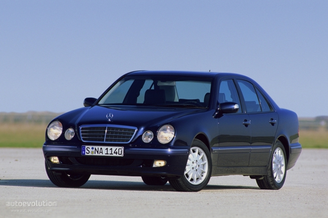 Mercedes Benz E-Klasse And Predecessors photo 4
