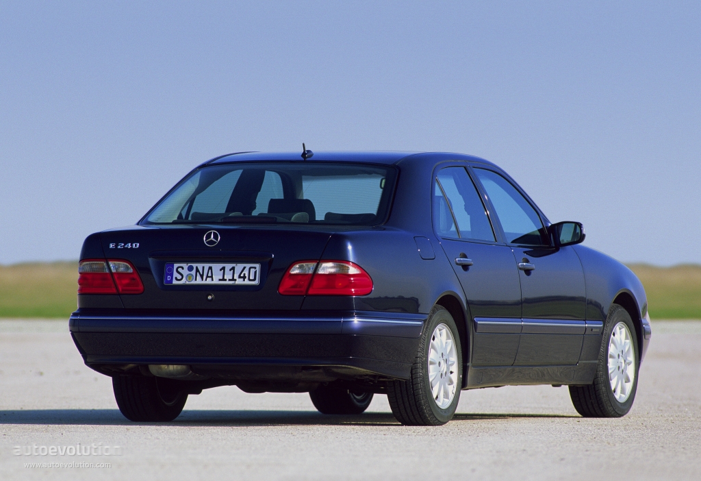 Mercedes Benz E-Klasse And Predecessors photo 5
