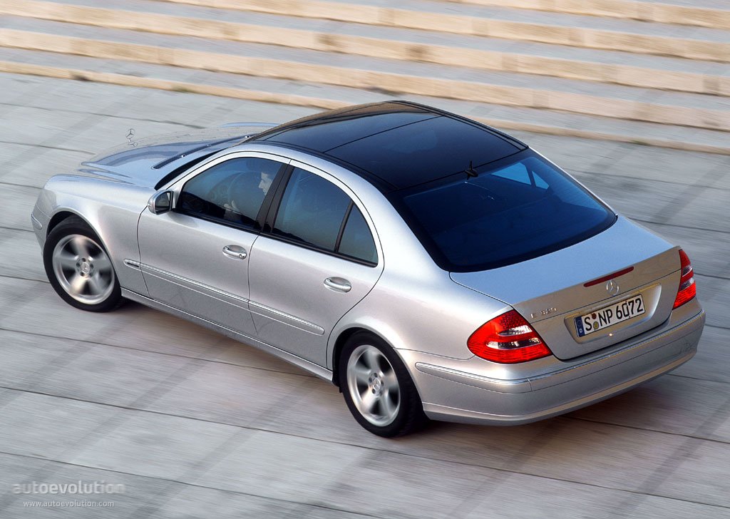 Mercedes Benz E-Klasse And Predecessors photo 8