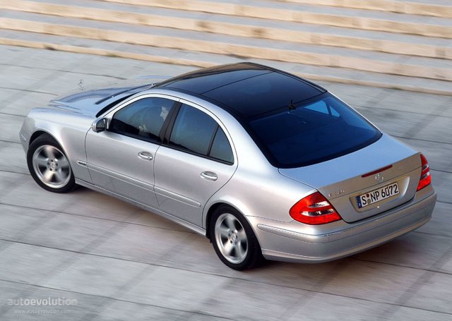 Mercedes Benz E-Klasse And Predecessors photo 8