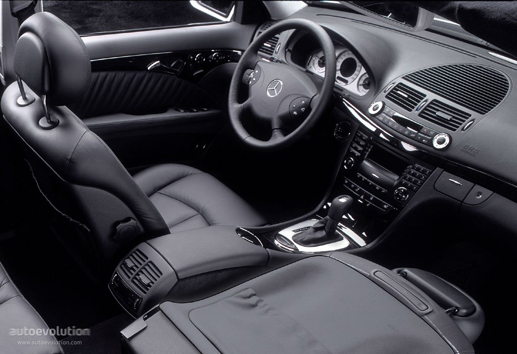 Mercedes Benz E-Klasse And Predecessors photo 11