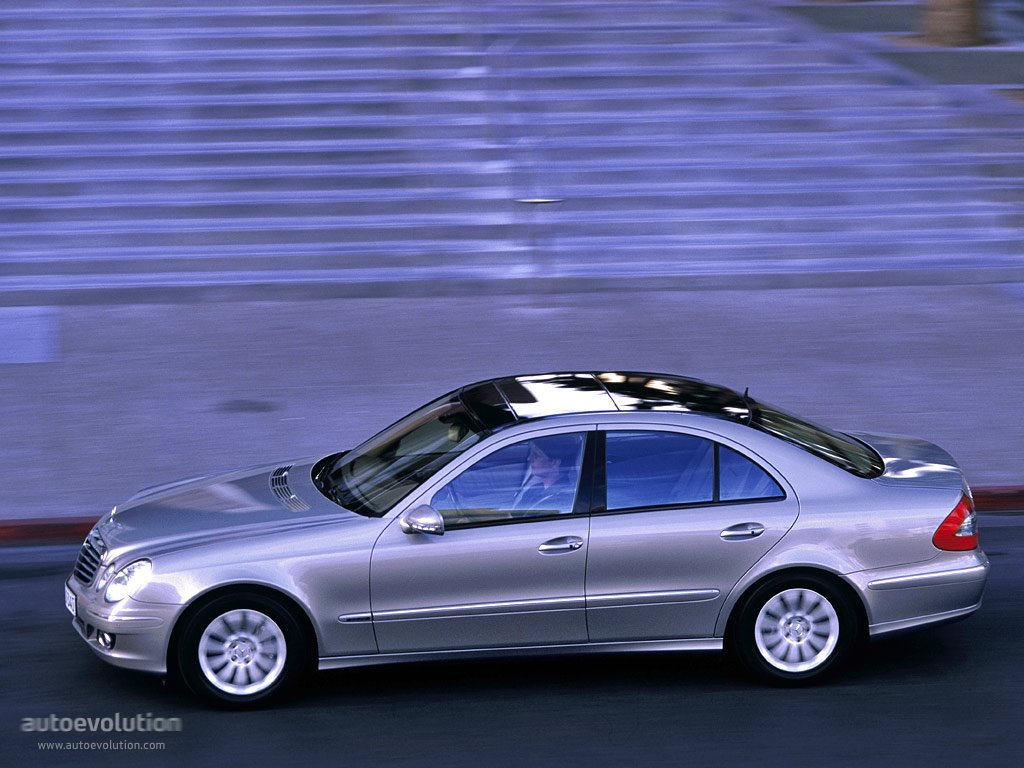 Mercedes Benz E-Klasse And Predecessors photo 7