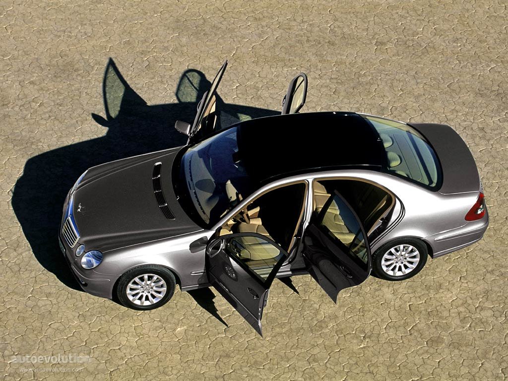 Mercedes Benz E-Klasse And Predecessors photo 9