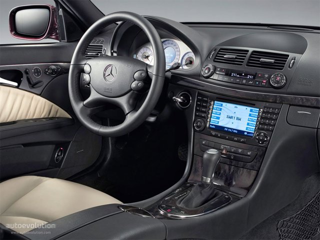 Mercedes Benz E-Klasse And Predecessors photo 12