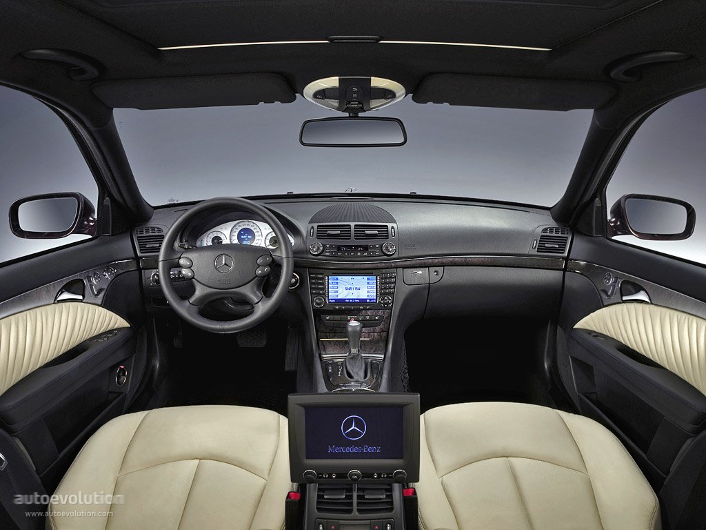 Mercedes Benz E-Klasse And Predecessors photo 13