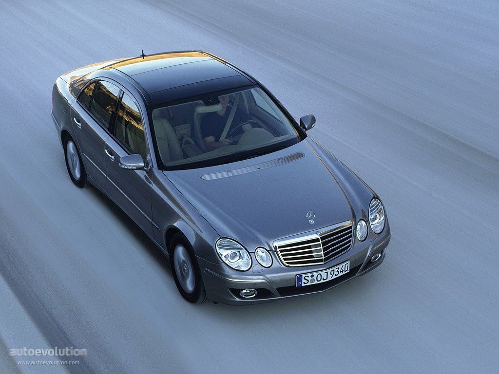 Mercedes Benz E-Klasse And Predecessors photo 4