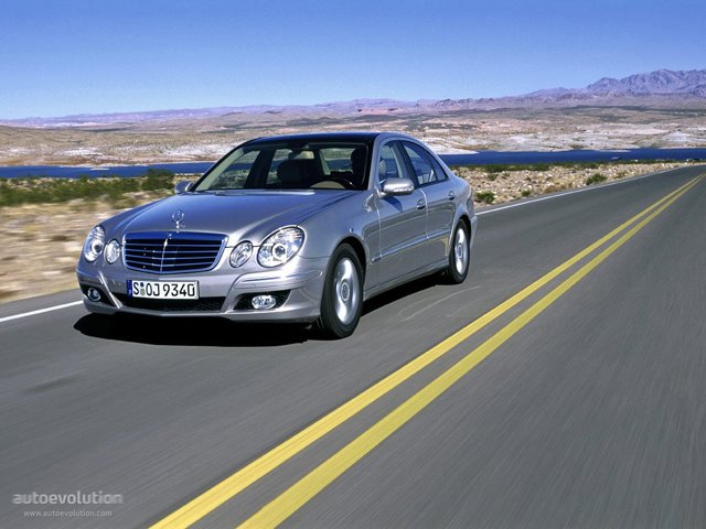 Mercedes Benz E-Klasse And Predecessors photo 6