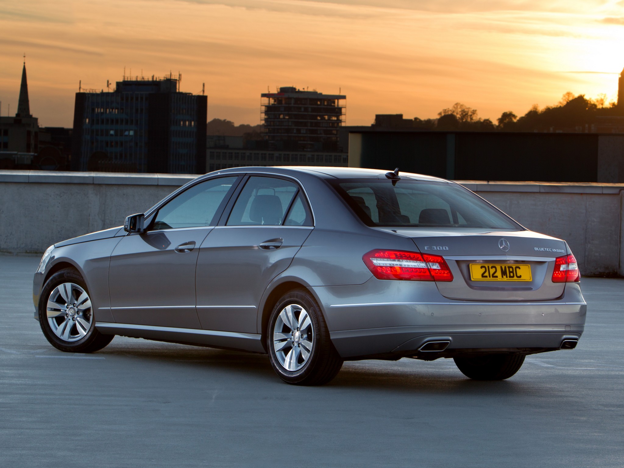 Mercedes Benz E-Klasse And Predecessors photo 79
