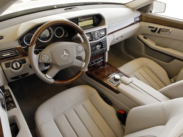 Mercedes Benz E-Klasse And Predecessors photo 104