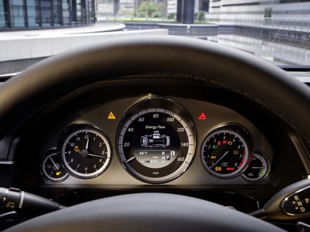 Mercedes Benz E-Klasse And Predecessors photo 110