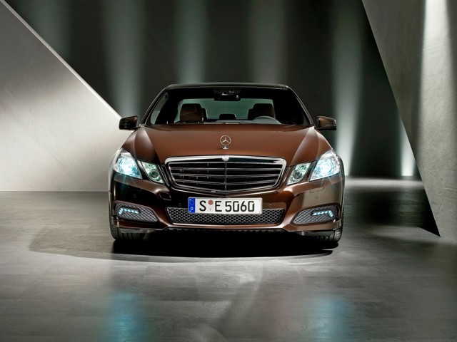 Mercedes Benz E-Klasse And Predecessors photo 15