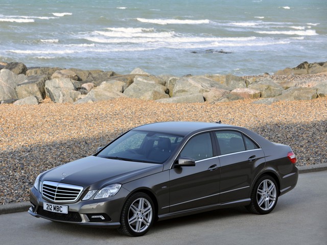 Mercedes Benz E-Klasse And Predecessors photo 21