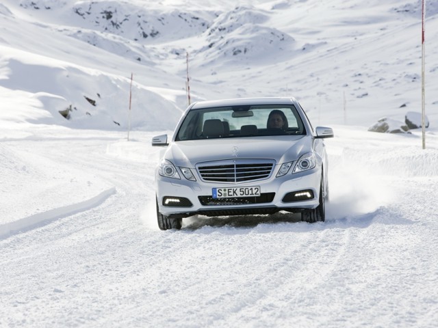 Mercedes Benz E-Klasse And Predecessors photo 24