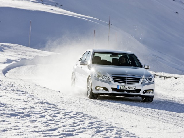 Mercedes Benz E-Klasse And Predecessors photo 26
