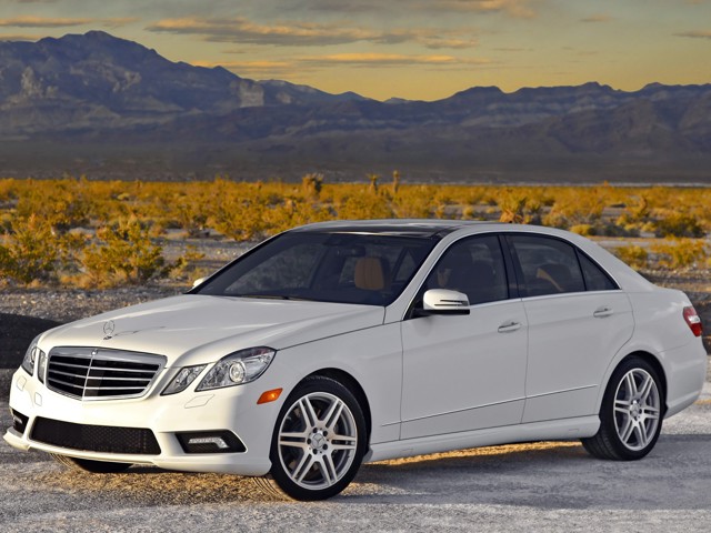 Mercedes Benz E-Klasse And Predecessors photo 30
