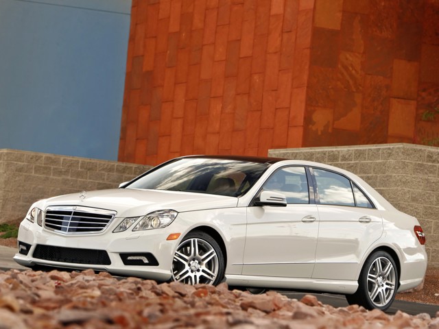 Mercedes Benz E-Klasse And Predecessors photo 31