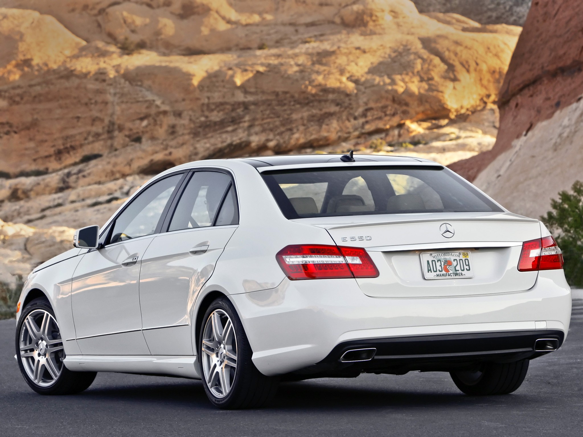 Mercedes Benz E-Klasse And Predecessors photo 32