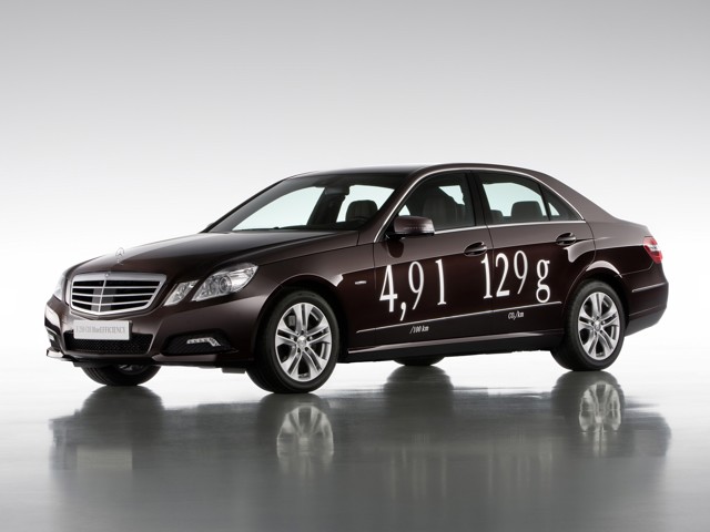 Mercedes Benz E-Klasse And Predecessors photo 39