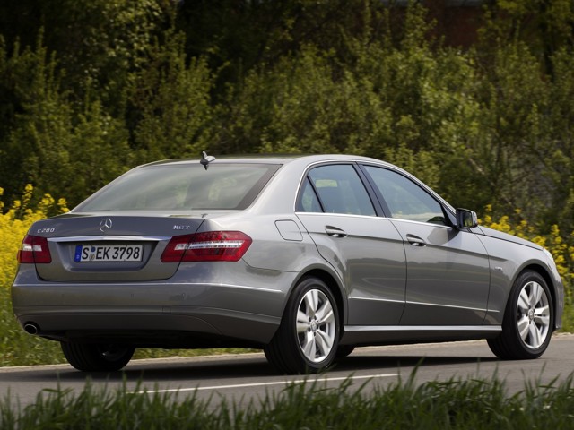 Mercedes Benz E-Klasse And Predecessors photo 47
