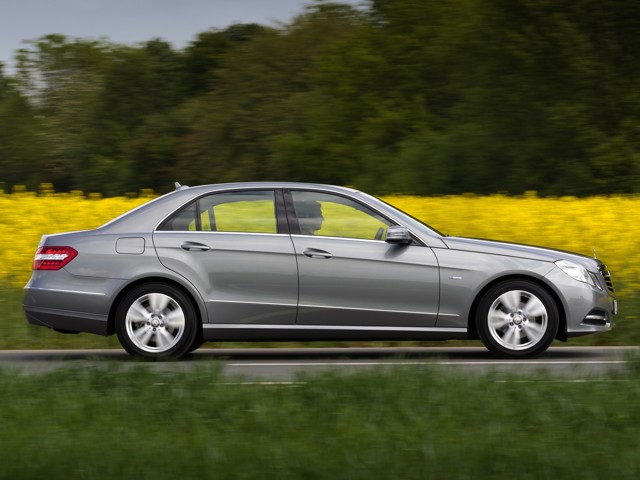 Mercedes Benz E-Klasse And Predecessors photo 48