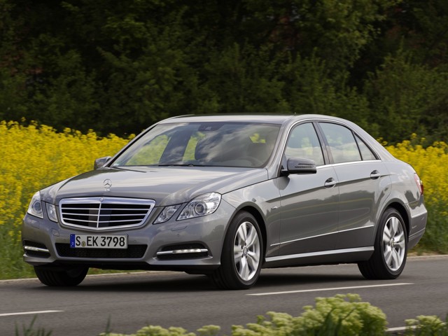 Mercedes Benz E-Klasse And Predecessors photo 50