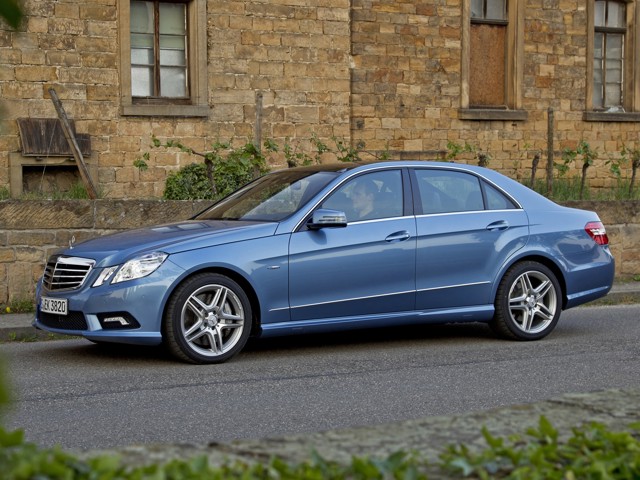 Mercedes Benz E-Klasse And Predecessors photo 52