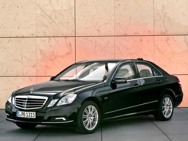 Mercedes Benz E-Klasse And Predecessors photo 55