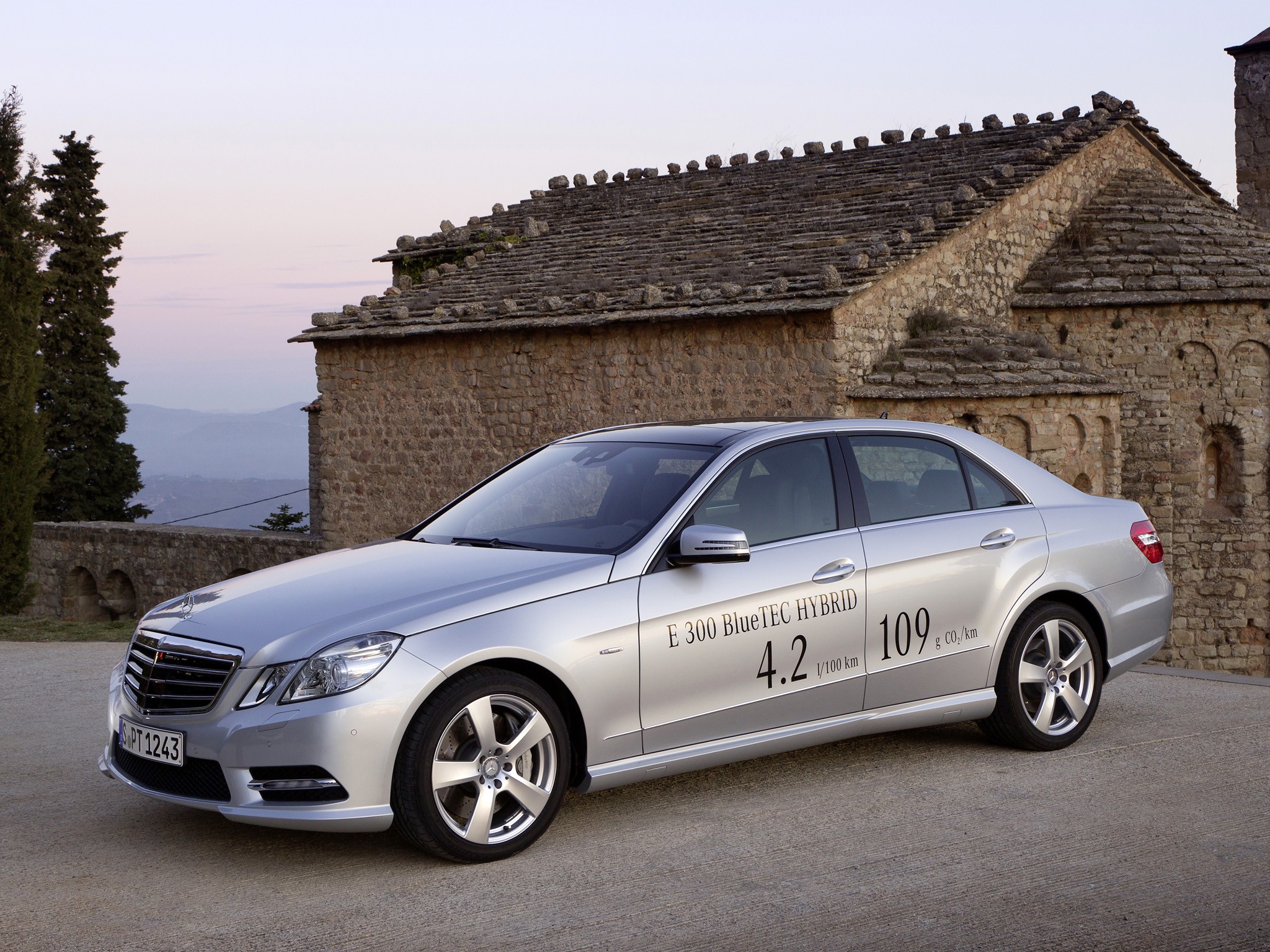 Mercedes Benz E-Klasse And Predecessors photo 71