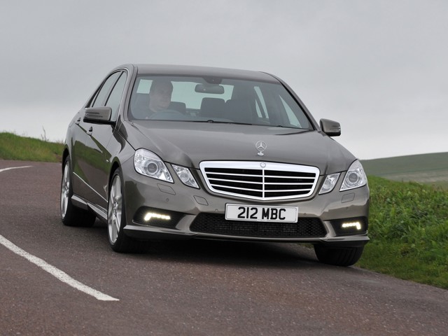 Mercedes Benz E-Klasse And Predecessors photo 73