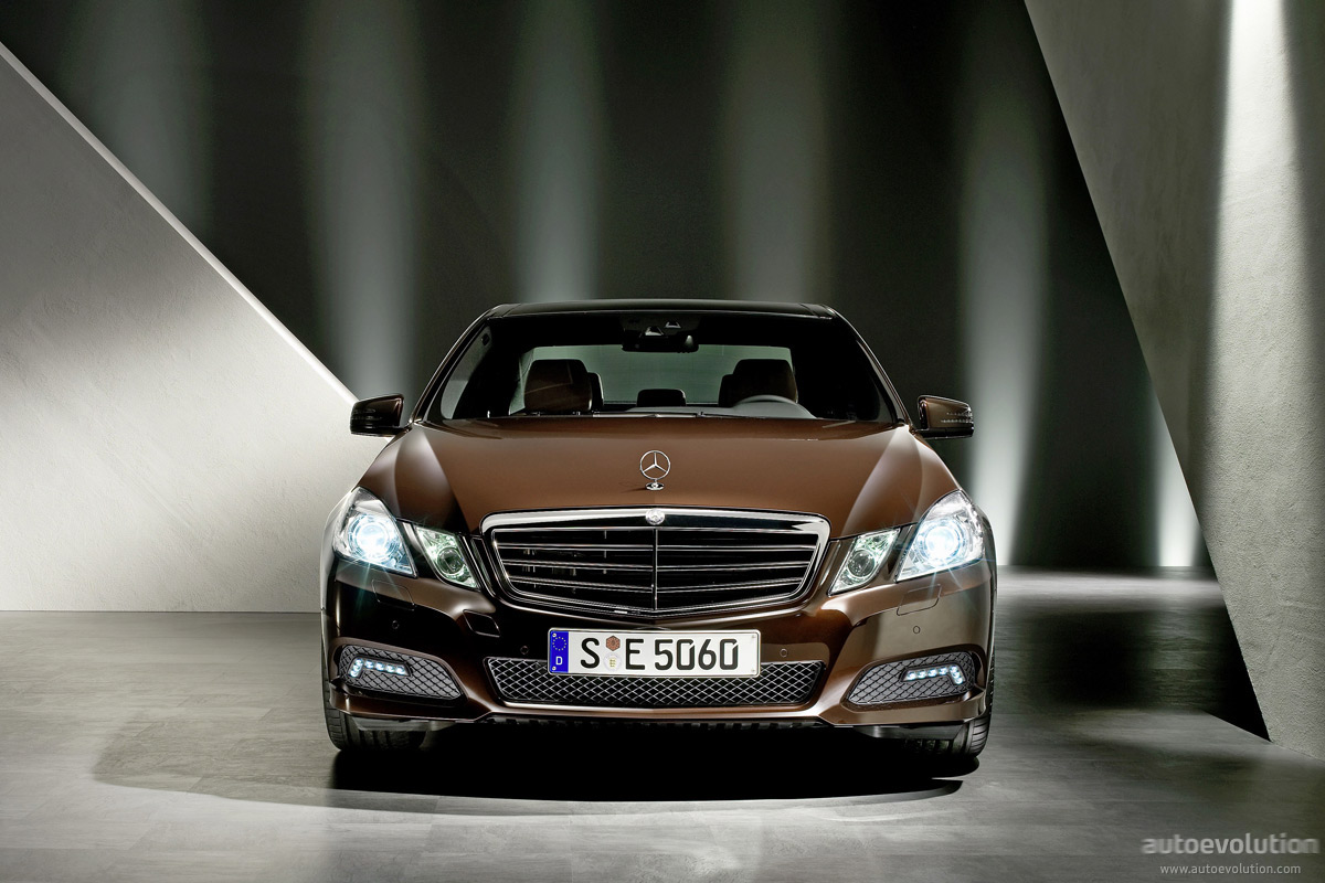 Mercedes Benz E-Klasse And Predecessors photo 11