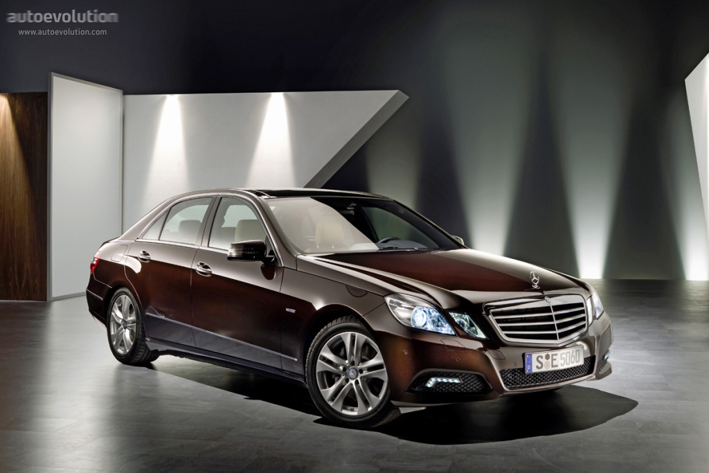 Mercedes Benz E-Klasse And Predecessors photo 12