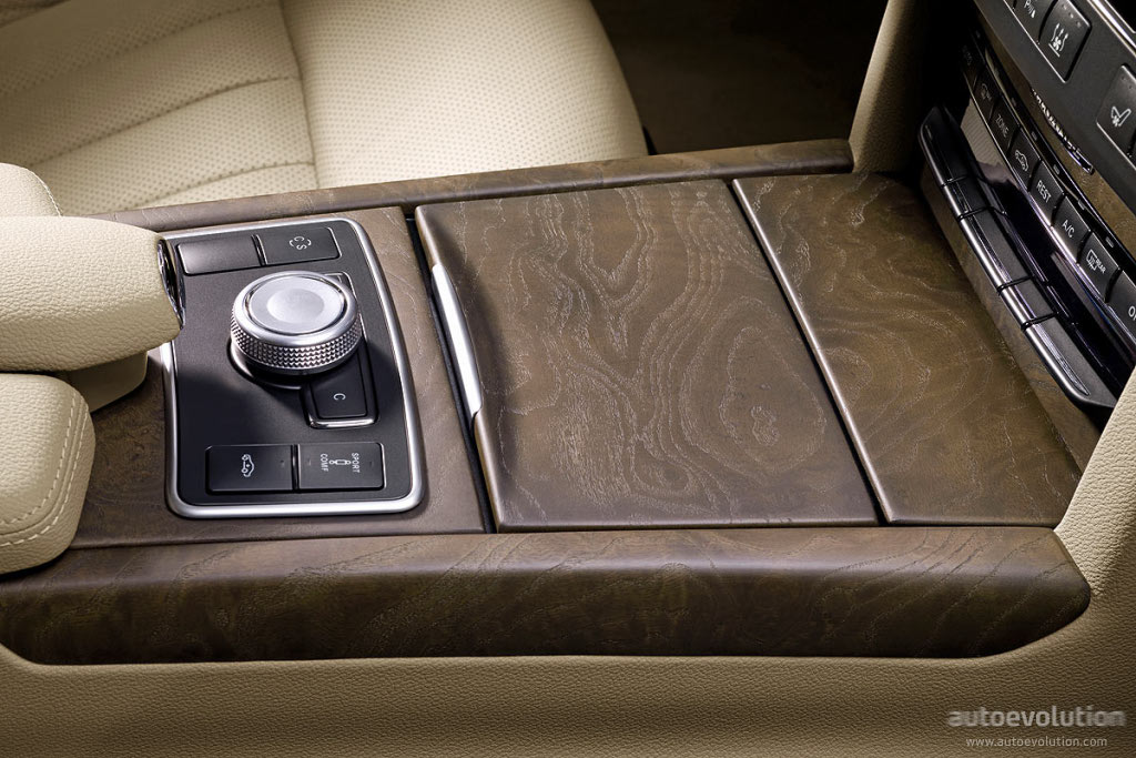 Mercedes Benz E-Klasse And Predecessors photo 95