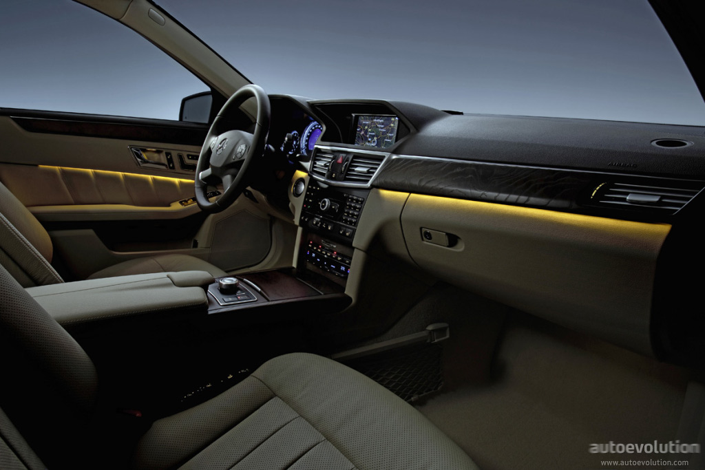 Mercedes Benz E-Klasse And Predecessors photo 96